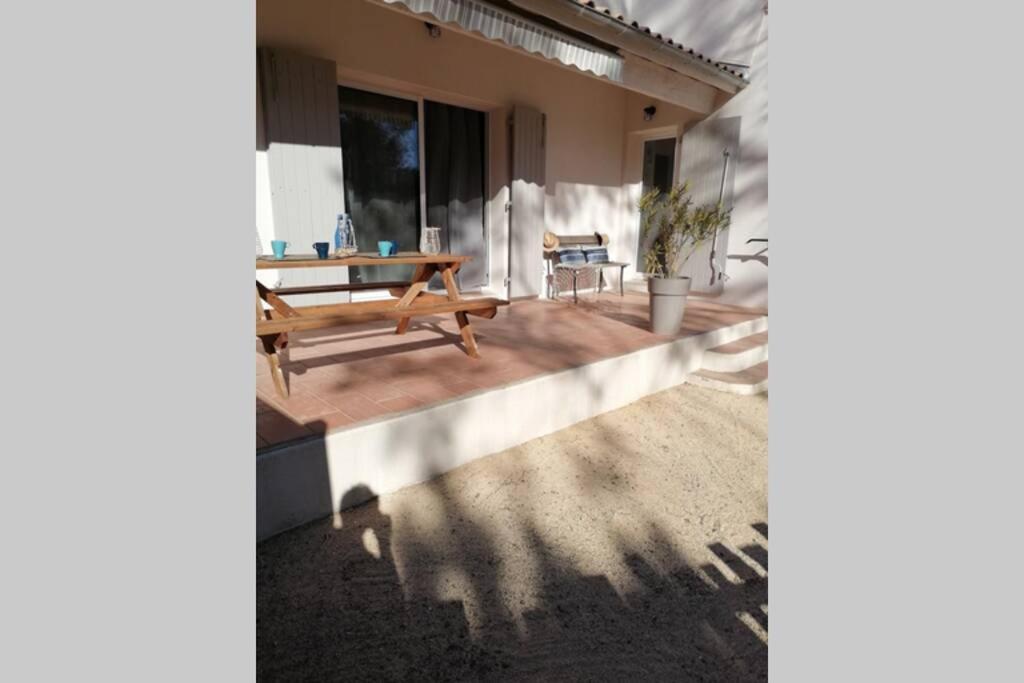 Maison 5 Personnes En Garrigue - Piscine-Spa Prive Langlade Εξωτερικό φωτογραφία