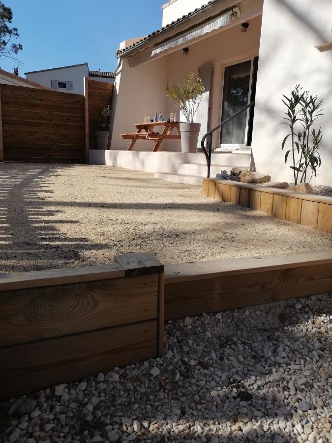 Maison 5 Personnes En Garrigue - Piscine-Spa Prive Langlade Εξωτερικό φωτογραφία